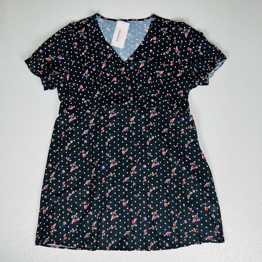 Bloomchic Floral Empire Waist Dress Black Size 22 NWT - Picture 3 of 12